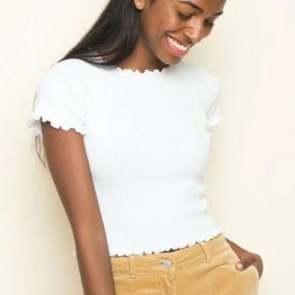 Brandy Melville Ribbed Lettuce Trim Top
